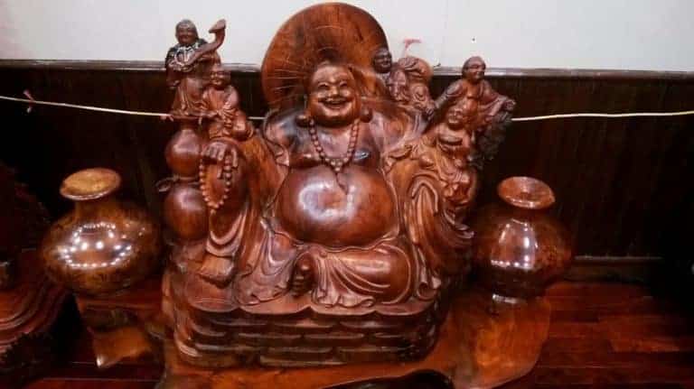 Trang trí nhà với tượng gỗ theo phong thủy: Xu hướng “thời thượng”