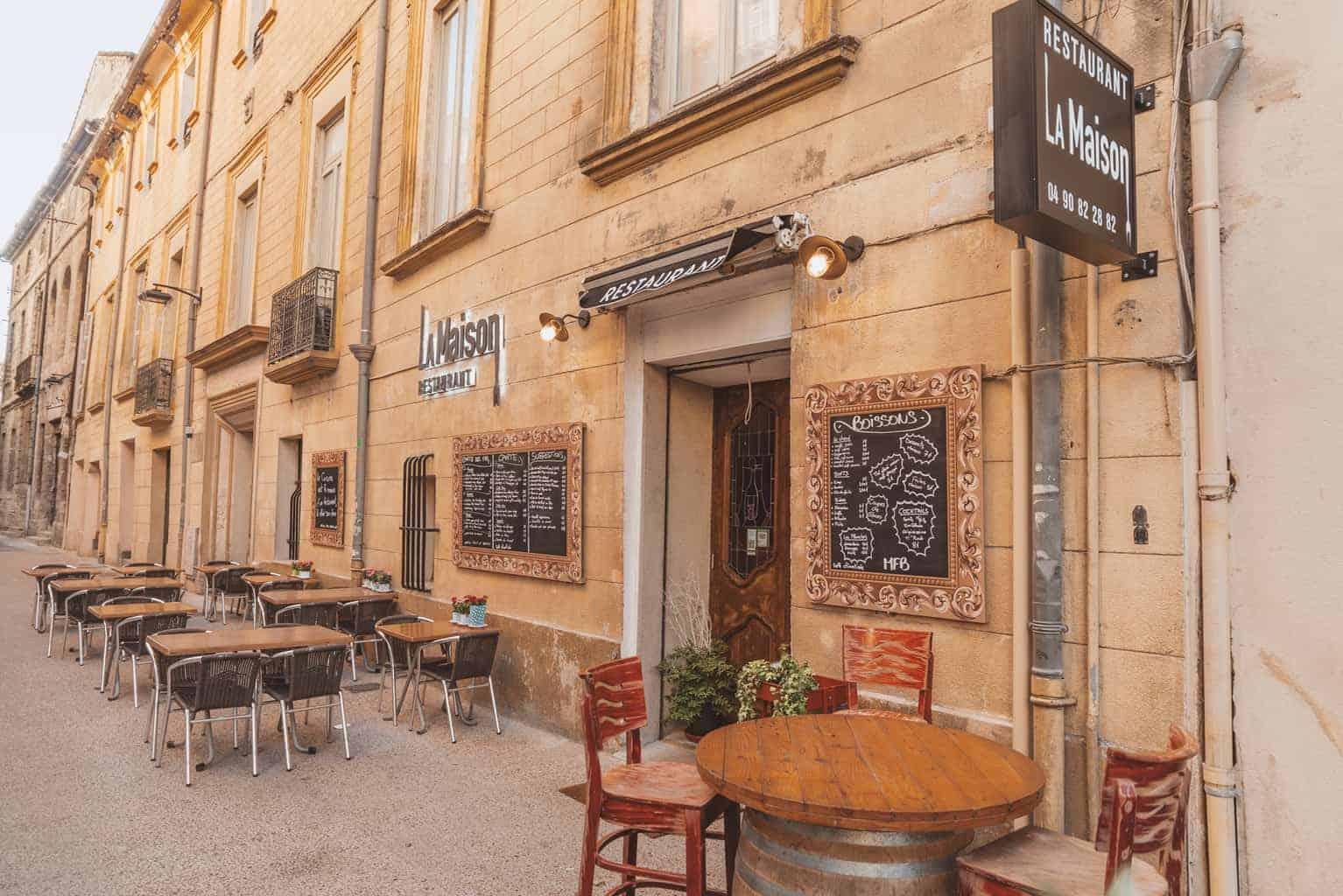 Thiết kế quán cafe kiểu Pháp